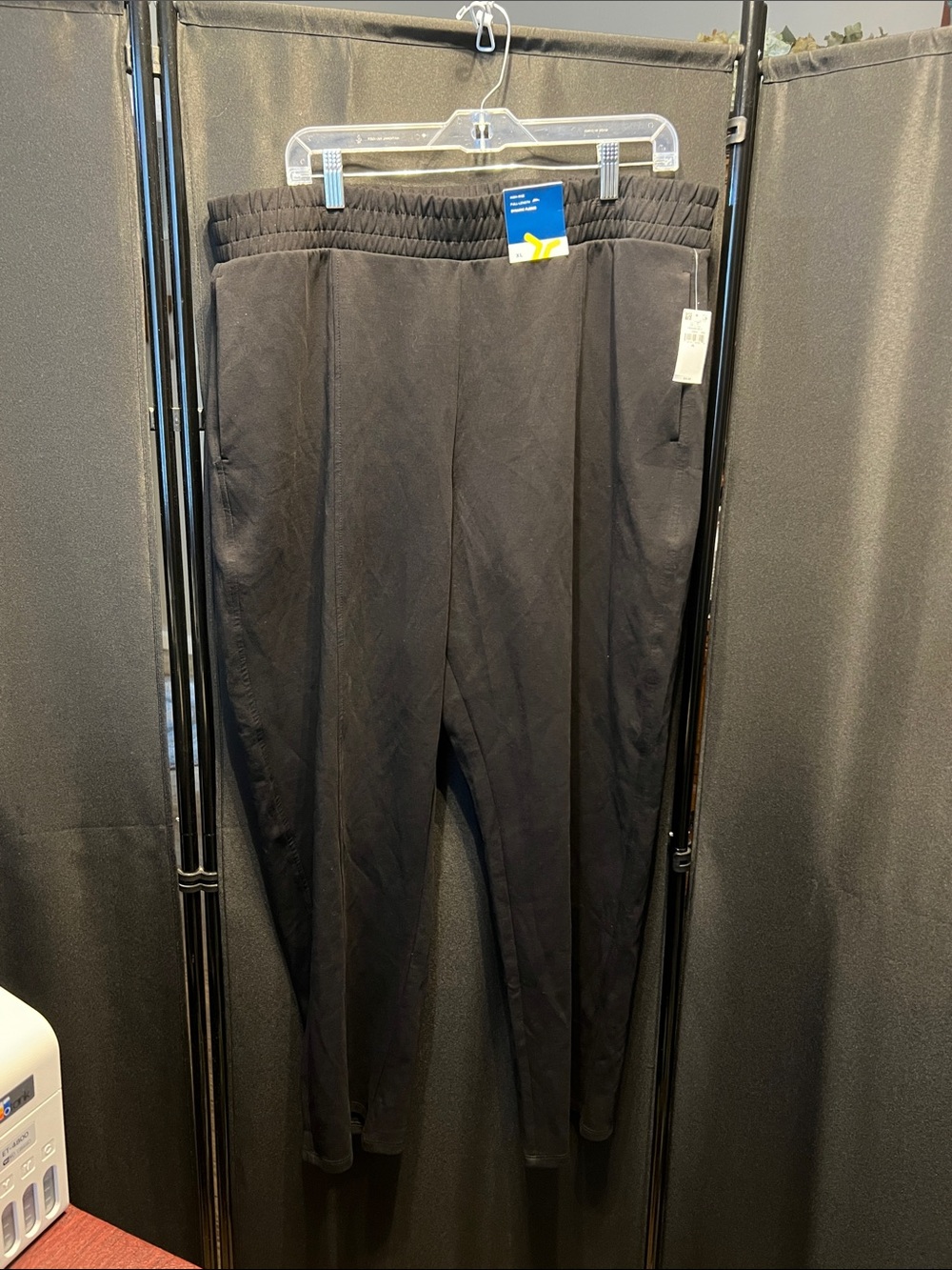 NWT Old Navy Black Dynamic Fleece Women’s Pants